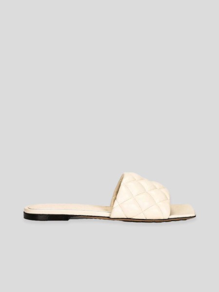 Padded Flat Sandal - white